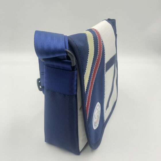 Messenger Bag dunkelblau- sieben blau Seite