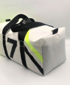 Sporttasche M weiß- Neon grün Seite links