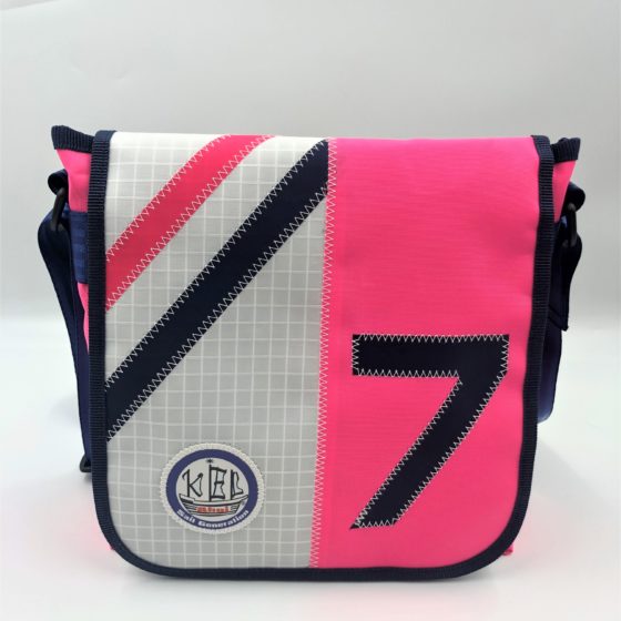 Messenger Bag M- Pink / Zahl sieben Vorne
